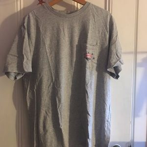 Vineyard Vines Shark Week Discovery Channel Men’s logo short sleeve Pocket Tee